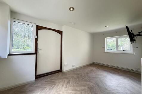 DINING ROOM / SECOND SITTING ROOM