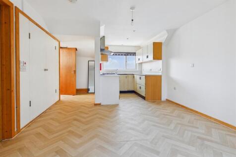 Lounge/Kitchen