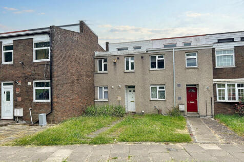Romford, RM3 - property photo