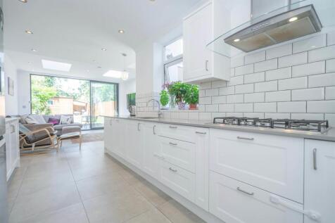 Kitchen b (1).jpg