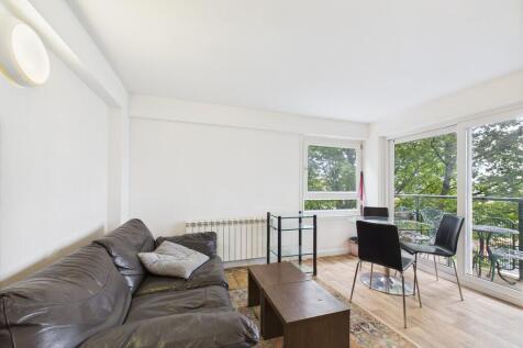 Lounge / Kitchen
