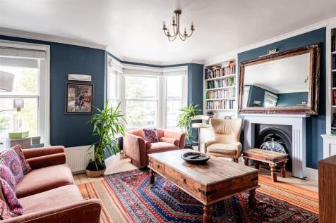 Askew Crescent-1.jpg