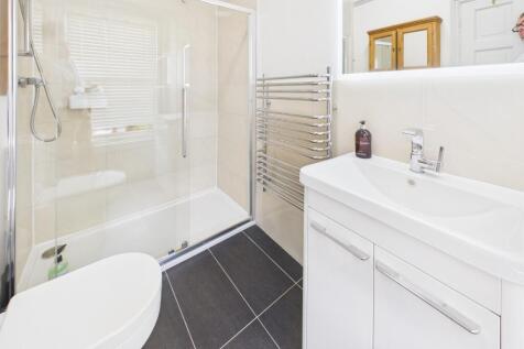 CAM02545G0-PR0486-STILL036