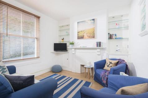 44 Lostwithiel Street, Fowey photo 4