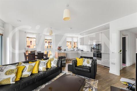 3-bed flat on POLDO HOUSE, 24 Cable Walk, London, £2,999/mo