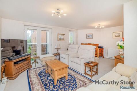 8664409-interior02.jpg