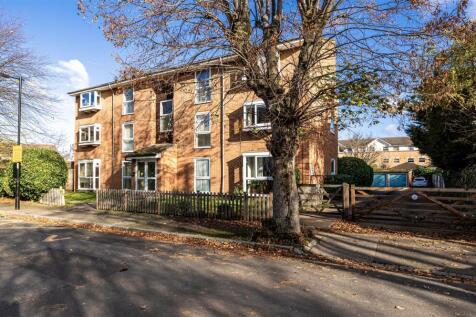 South Croydon, CR2 - property photo