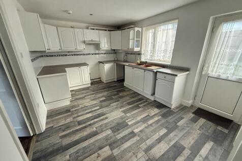 Fresh Move Salisbury Ave Torqay for Let Kitchen