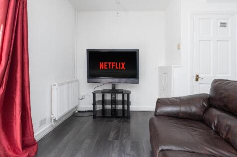 Laburnum Road 04630.jpg