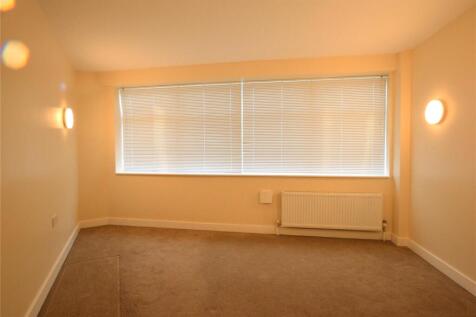 Hale Way, Frimley, Camberley, Surrey, GU16 photo 4