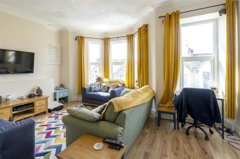 Living Room.jpg
