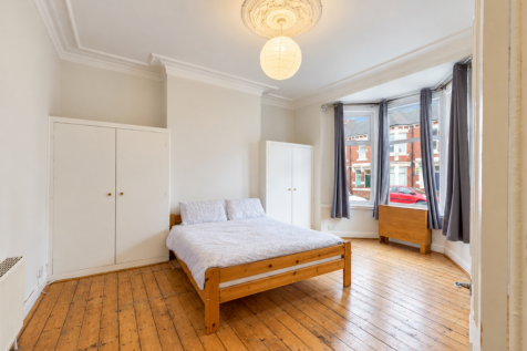 2-bed flat on Cartington Terrace, Heaton, Newcastle upon Tyne, Tyne and Wear, NE6 5SJ, £990/mo