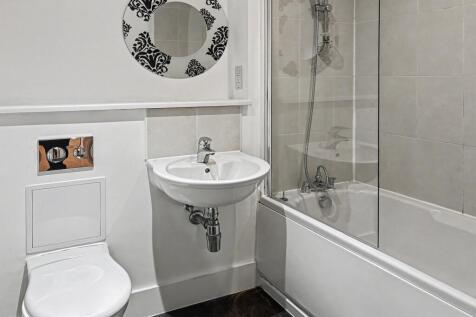 2 bedroom property in Great Colmore Street, Birmingham photo 4