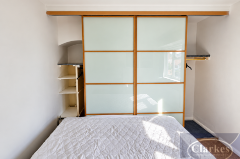 12_Bedroom_Sliding_Wardrobes