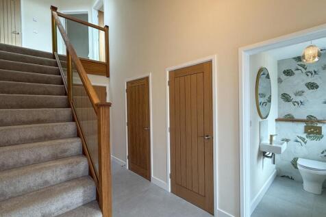 Hallway &amp; WC
