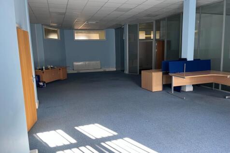 Office to rent Image 3
