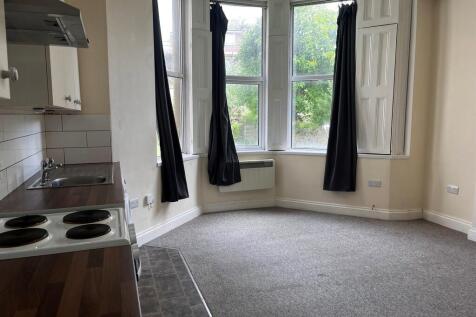 Bedroom/Kitchen