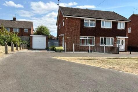 3 bed semi-detached house for sale Motherwell Clo
