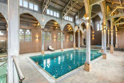 Communal sports facilities, pool, gyms and tennis