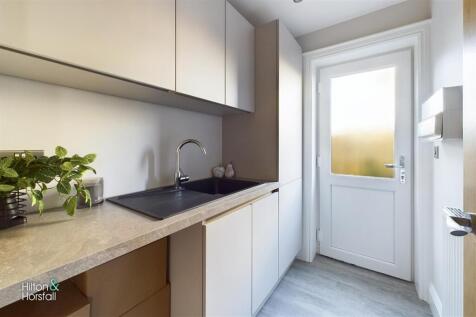 Internal Photo (Plot 8)