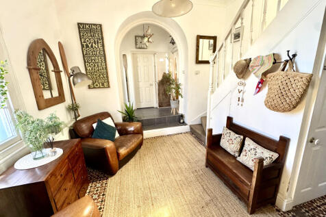 1 Church Mews, Ferry Road, East Cowes, Isle Of Wight photo 4