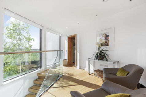 5 bed, 5 bath Detached in Edinburgh - Photo 35