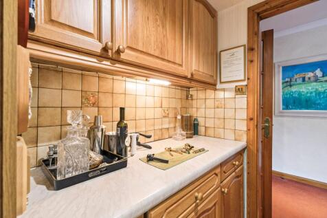 4 bed, 4 bath Detached in Glasgow - Photo 21