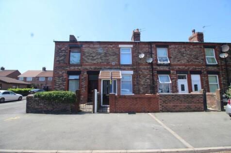 2-bed terraced on Dorothy Street, St Helens, £700/mo