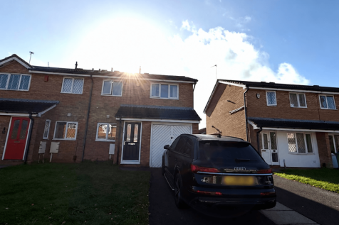 3 Bedroom semi-detached house - HMO