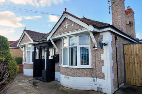 Rhyl, LL18 - property photo
