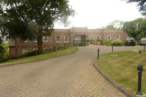 Entrance driveway