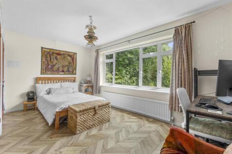 Flat 4 Temple Orchard, Amersham Hill, HP13 6PH-3.j