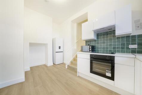 Kitchen with sitting area