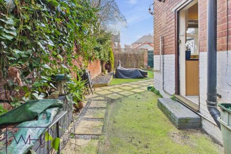 CAM03785G0-PR0217-ST