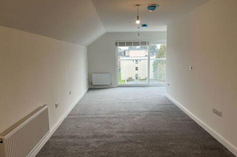 Princes Road, Ferndown photo 3