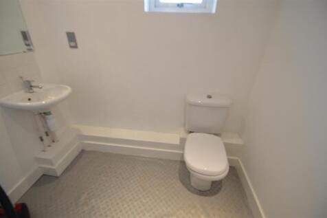 47Alexandra - WC.JPG