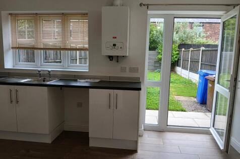 Willow Close, Chorley, Lancashire photo 4