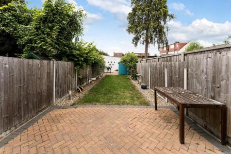 Westward Road, E4
