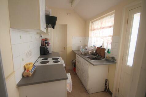 Connaught Street, Kettering, Northamptonshire, NN16 photo 4