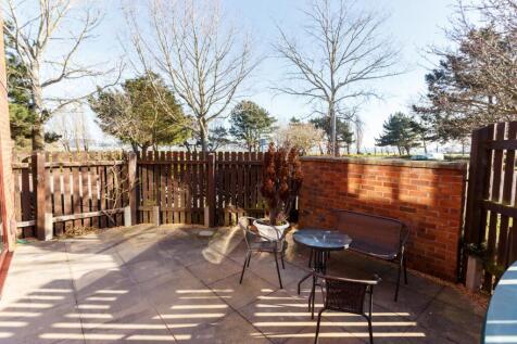 12 Catalina Drive-ph14_web 300.jpg