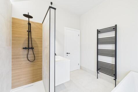 Bathroom Showing Shower