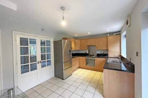 Rosewall Court, Arnold, Nottingham photo 3