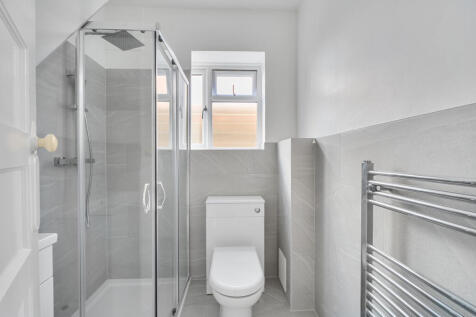 1347992-9-68b5879...