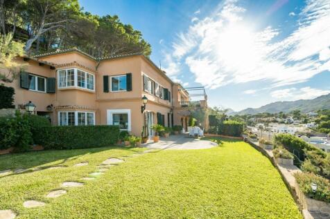 Excellent Villa with spectacular sea views 