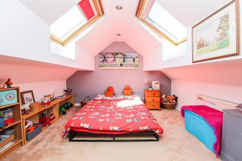 LOFT ROOM