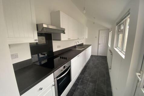 Albert Road, Eston, Middlesbrough, TS6 9QW photo 4