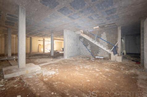 NEWLY BUILT MODERN VILLA IN UNIQUE LOCATION OF SELVA 