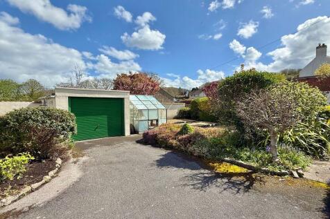 Detached Garage