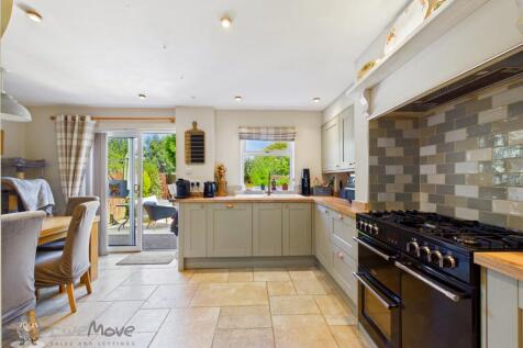Kitchen b