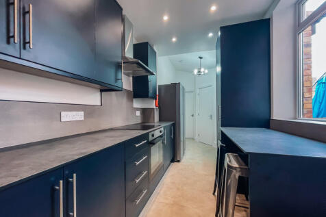 5-bed house on Havelock Street, Loughborough, £3,142/mo